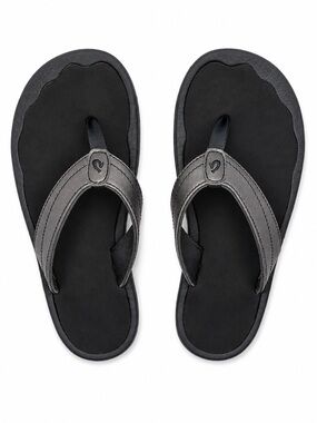 OluKai 'Ohana Black Pewter Flip Flop Sandals Size 7 for women